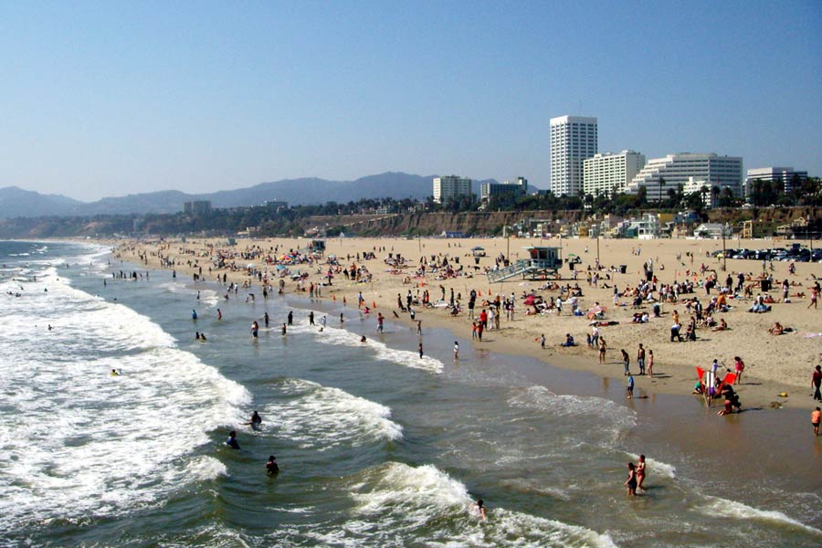 The Most Reliable Town Car Hire in Santa Monica to LAX