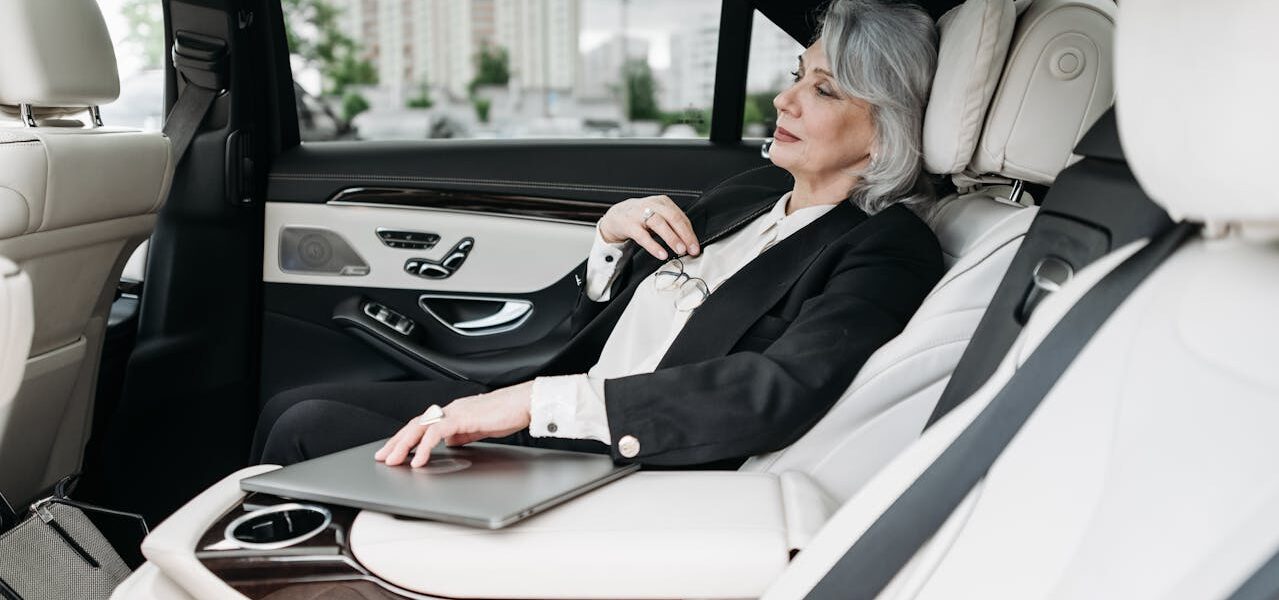 The Benefits of Choosing a Private Car Service in Los Angeles